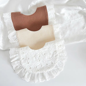 Toddler Girls Lace Collar Cotton Bibs Hollow Out Baby Bibs Lovely Pattern Newborns Bibs Fashionable Baby Bibs Present